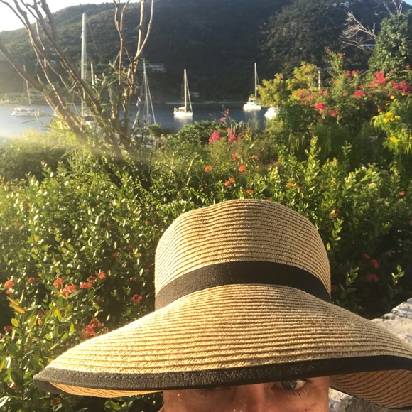 Meet your Posher, Amy - Picture 1 of 1